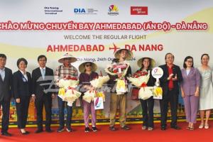 Đón chuyến bay đầu tiên từ Ahmedabad của Ấn Độ đến Đà Nẵng