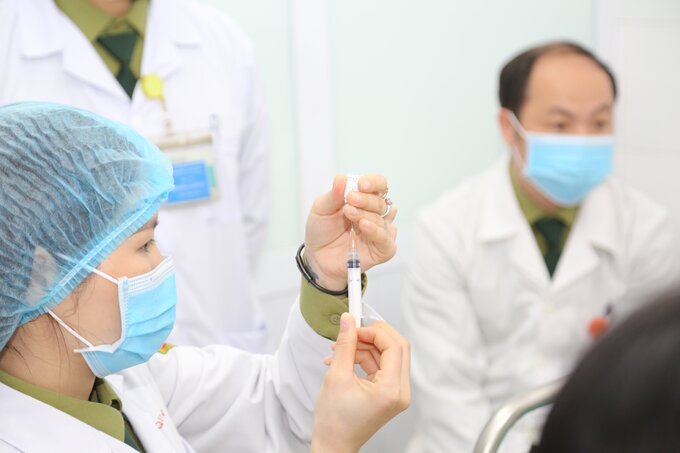 Ngày 25/4: Hơn 7.400 ca mắc Covid