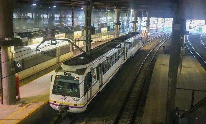 Đầu tư tàu... không chui lọt hầm, quan chức hàng đầu Tây Ban Nha từ chức
