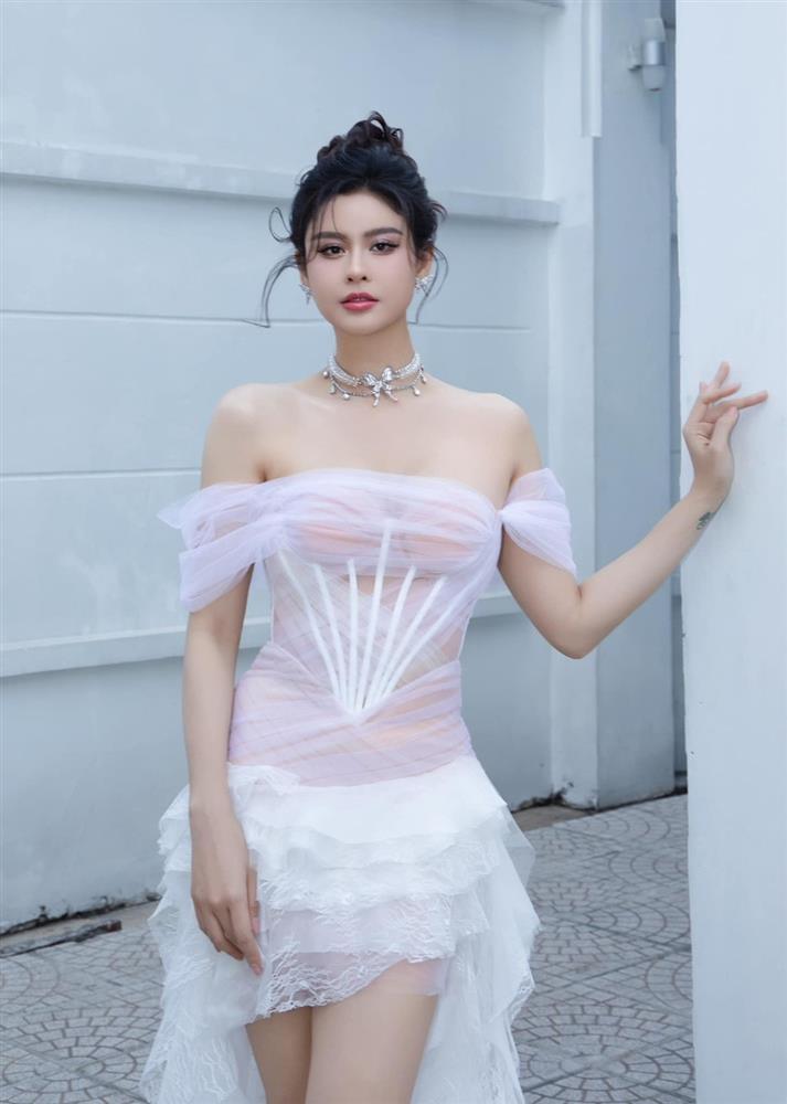 Trương Quỳnh Anh mẹ 1 con gợi cảm, đời tư kín tiếng sau đổ vỡ hôn nhân