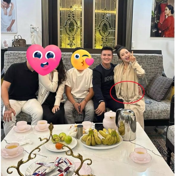 Vợ Quang Hải “cưới chạy bầu”?