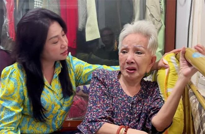 Nghệ sĩ Hồng Nga sức khỏe sa sút, lẫn nặng không nhận ra NSƯT Thoại Mỹ